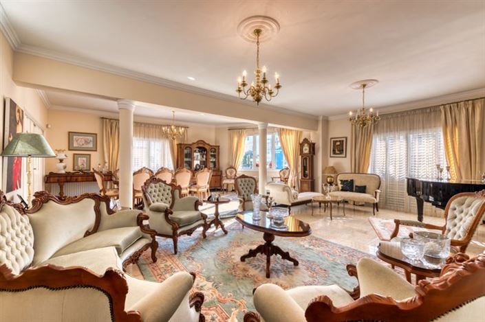 Image No.10-7 Bed Villa for sale