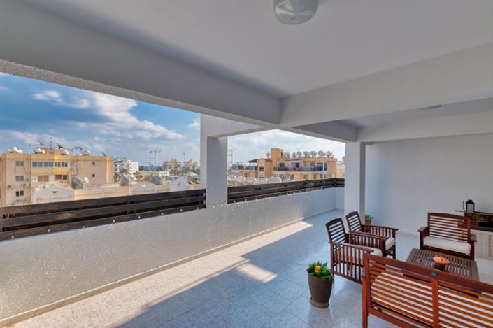 Image No.12-3 Bed Apartment for sale