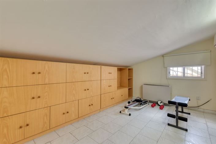 Image No.24-3 Bed Apartment for sale