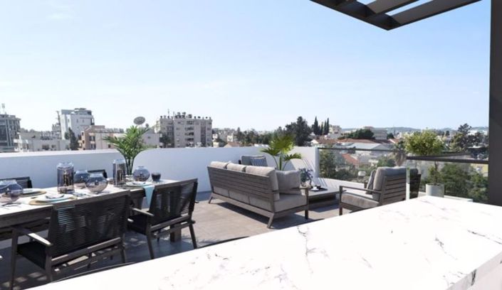 Image No.10-3 Bed Apartment for sale