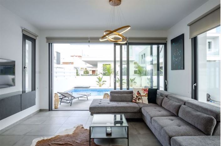 Image No.4-5 Bed Villa for sale