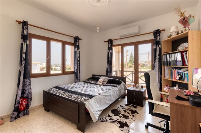 Image No.20-4 Bed Villa for sale