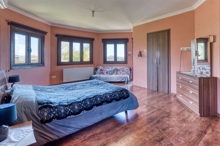 Image No.14-4 Bed Villa for sale