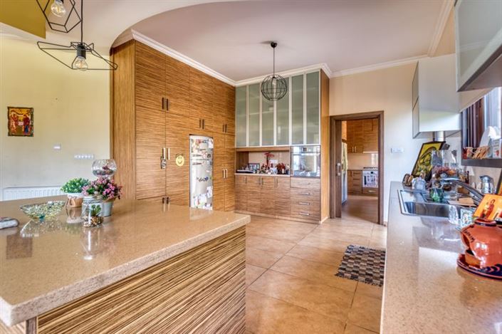 Image No.3-4 Bed Villa for sale