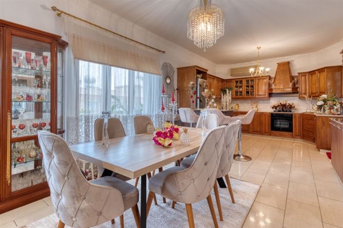 Image No.6-3 Bed Villa for sale