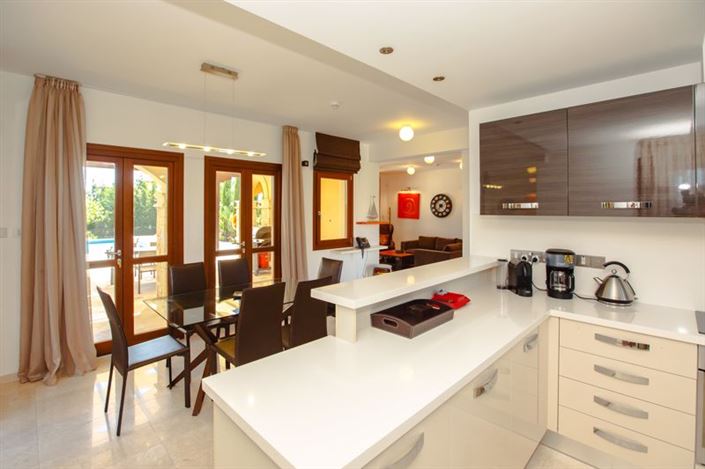 Image No.9-3 Bed Villa for sale