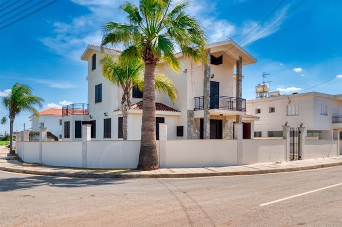 Image No.38-6 Bed Villa for sale