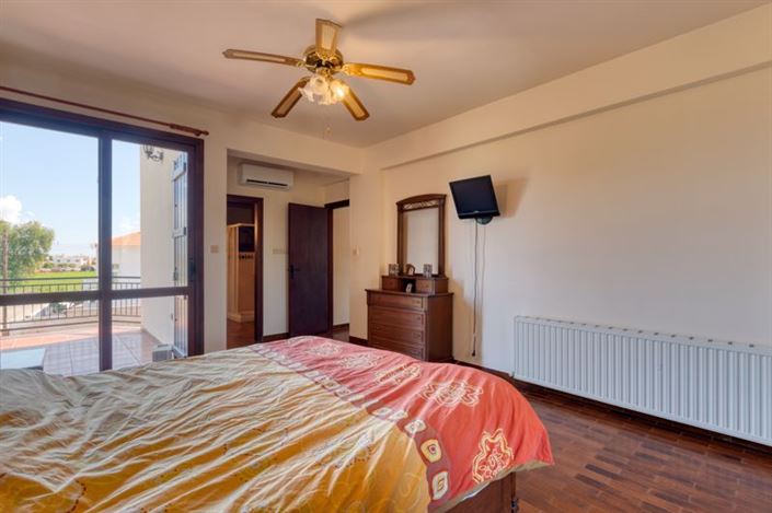 Image No.20-6 Bed Villa for sale