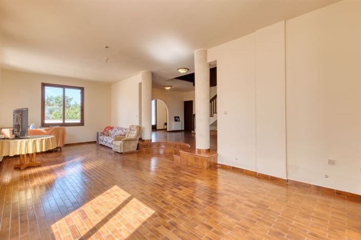 Image No.8-6 Bed Villa for sale