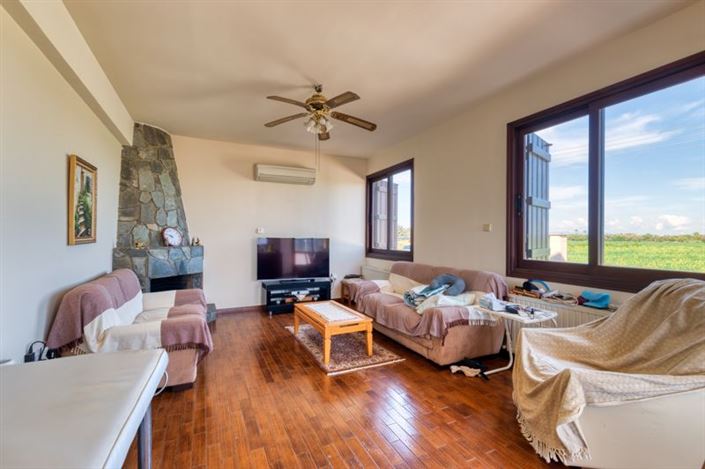 Image No.10-6 Bed Villa for sale