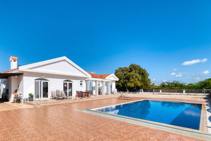 Image No.20-4 Bed Bungalow for sale