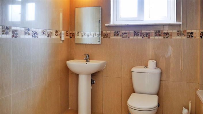 Image No.25-4 Bed Bungalow for sale