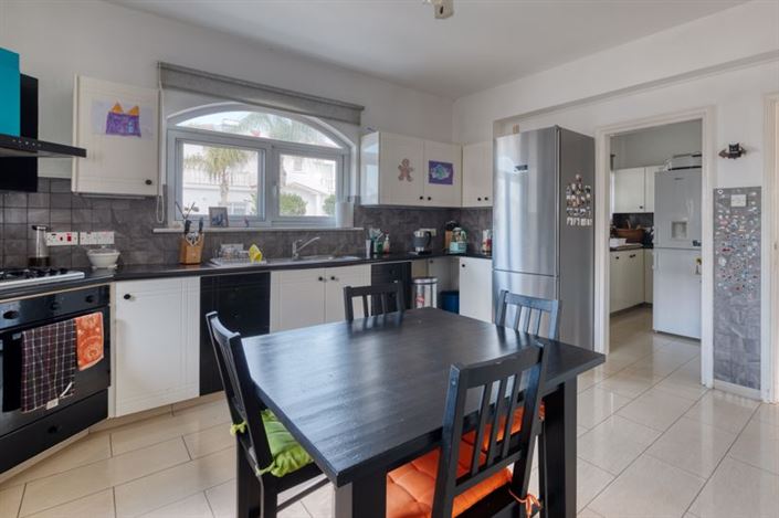 Image No.8-4 Bed Bungalow for sale