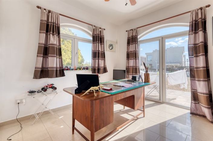 Image No.10-4 Bed Bungalow for sale