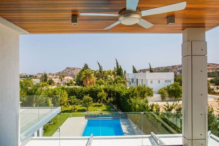 Image No.2-4 Bed Villa for sale