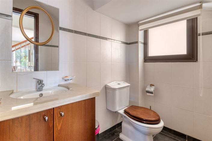 Image No.12-3 Bed Villa for sale