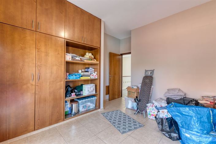 Image No.18-3 Bed Villa for sale