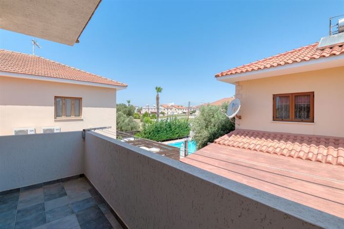 Image No.19-3 Bed Villa for sale