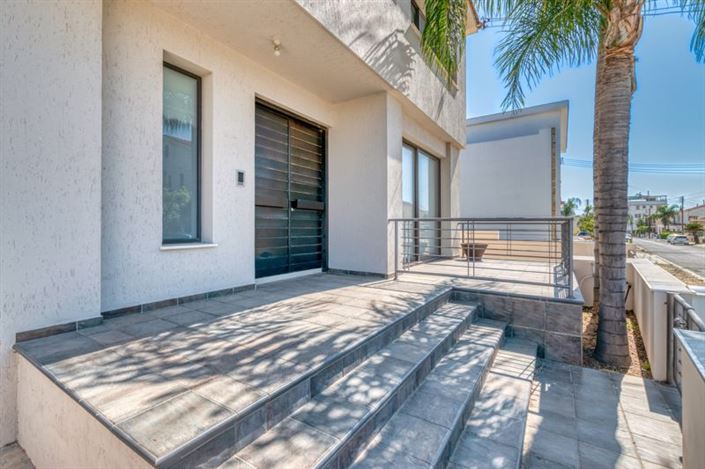 Image No.24-3 Bed Villa for sale