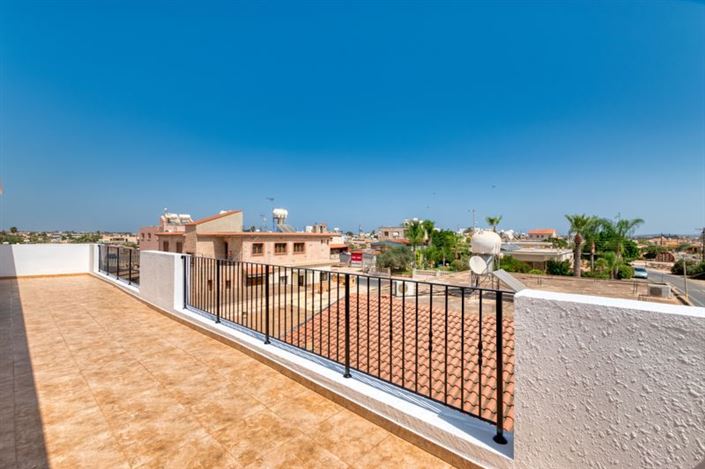 Image No.13-3 Bed Apartment for sale