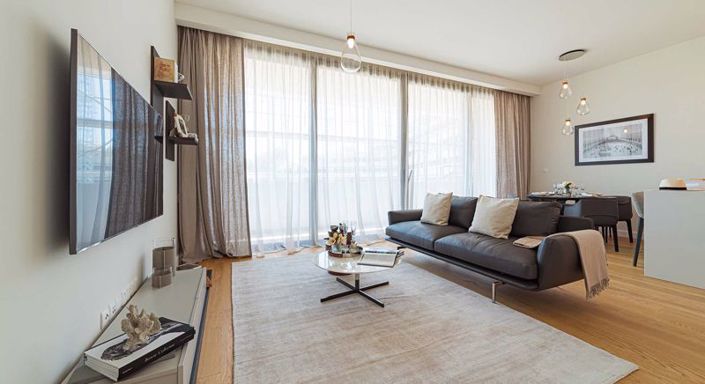 Image No.2-5 Bed Villa for sale