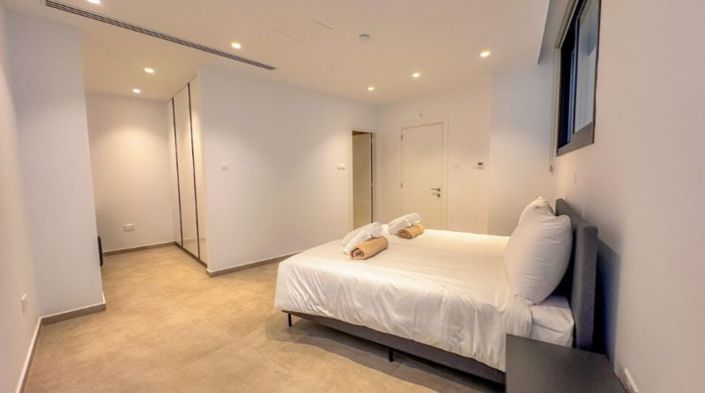 Image No.22-4 Bed Villa for sale