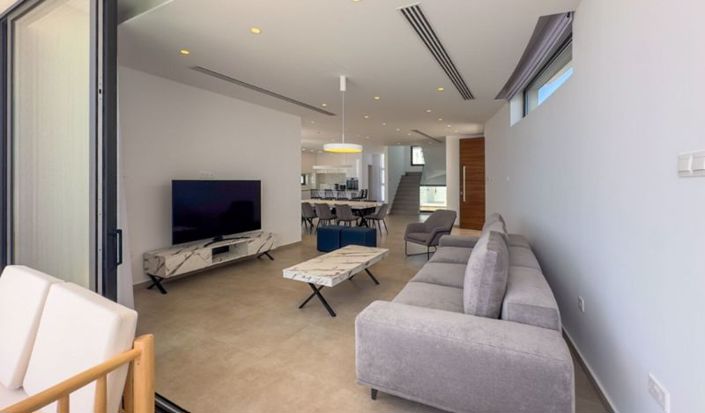 Image No.5-4 Bed Villa for sale