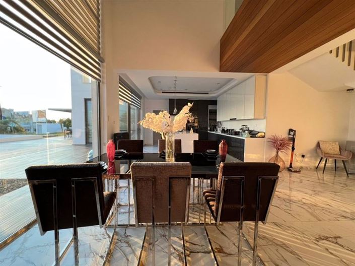 Image No.12-4 Bed Villa for sale