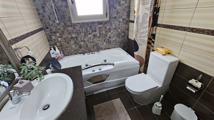 Image No.30-5 Bed Villa for sale