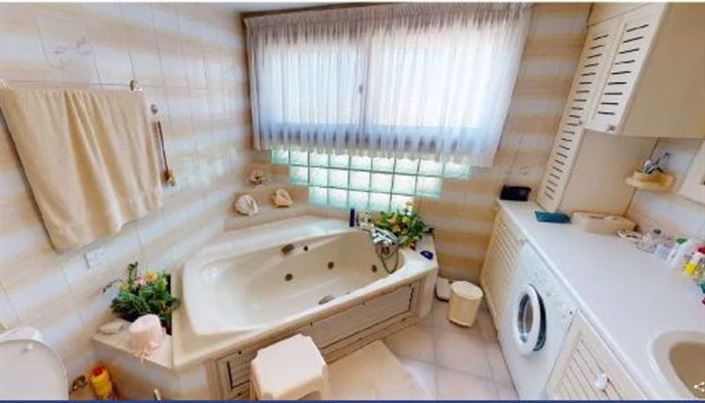 Image No.7-3 Bed Villa for sale