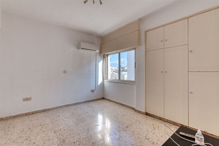 Image No.10-3 Bed Apartment for sale