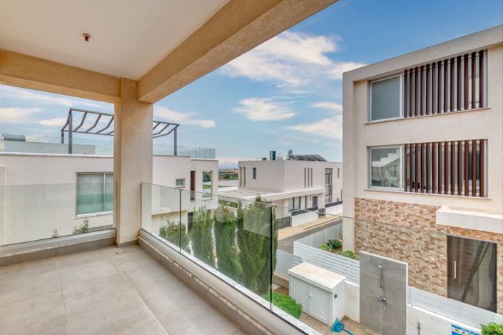 Image No.20-3 Bed Villa for sale