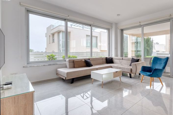 Image No.6-3 Bed Villa for sale