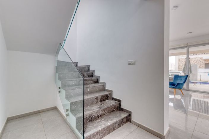 Image No.9-3 Bed Villa for sale