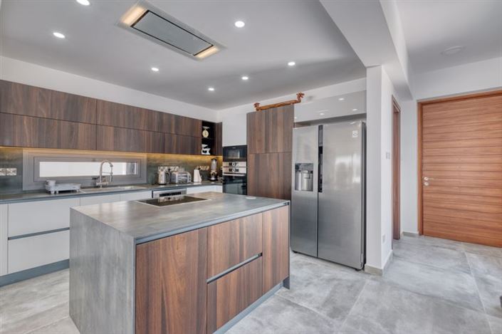 Image No.6-5 Bed Villa for sale