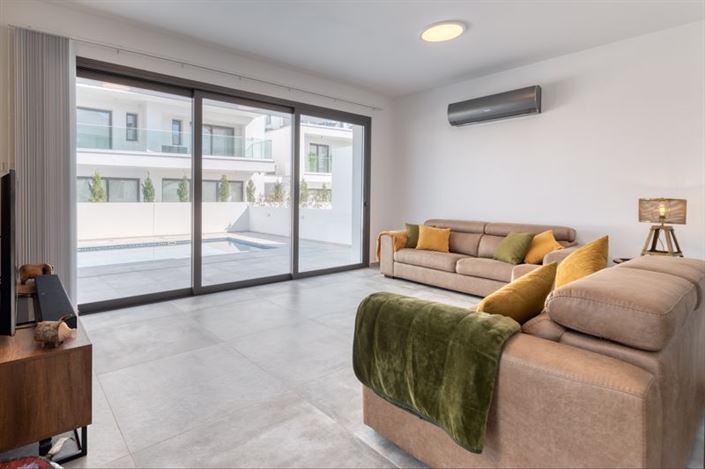 Image No.10-5 Bed Villa for sale