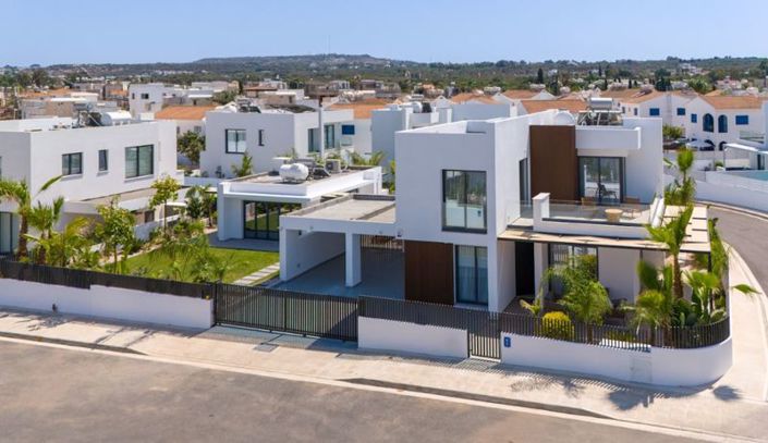 Image No.28-3 Bed Villa for sale