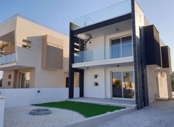 Image No.8-3 Bed Villa for sale