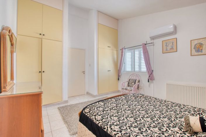 Image No.11-4 Bed Bungalow for sale