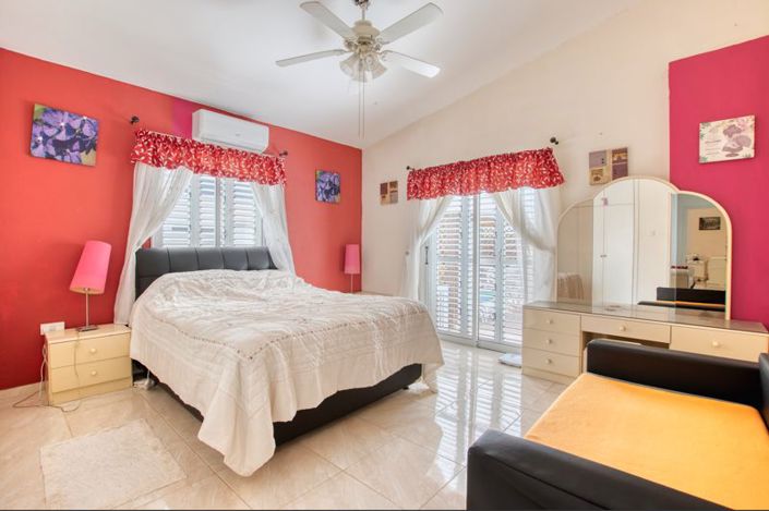 Image No.16-4 Bed Bungalow for sale