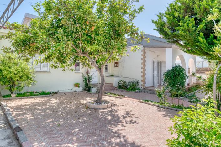 Image No.3-4 Bed Bungalow for sale