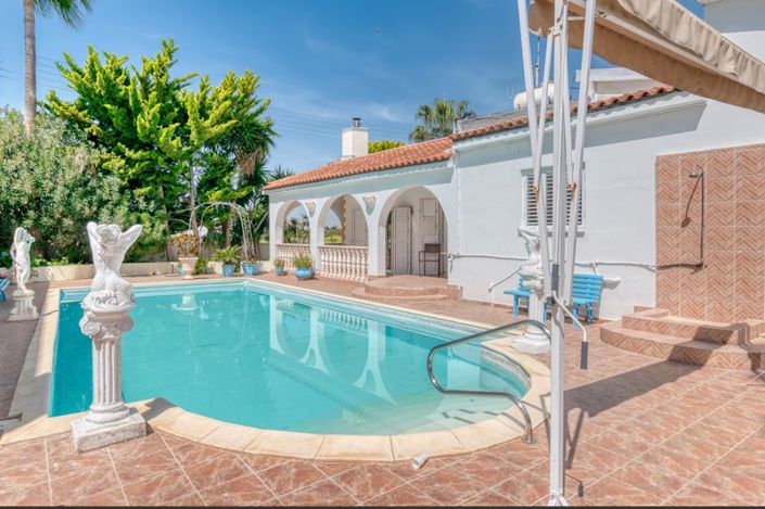 Image No.23-4 Bed Bungalow for sale