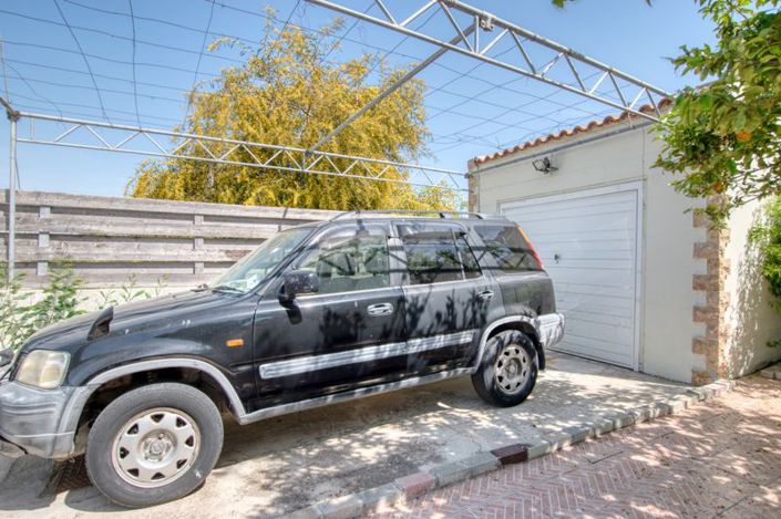 Image No.26-4 Bed Bungalow for sale