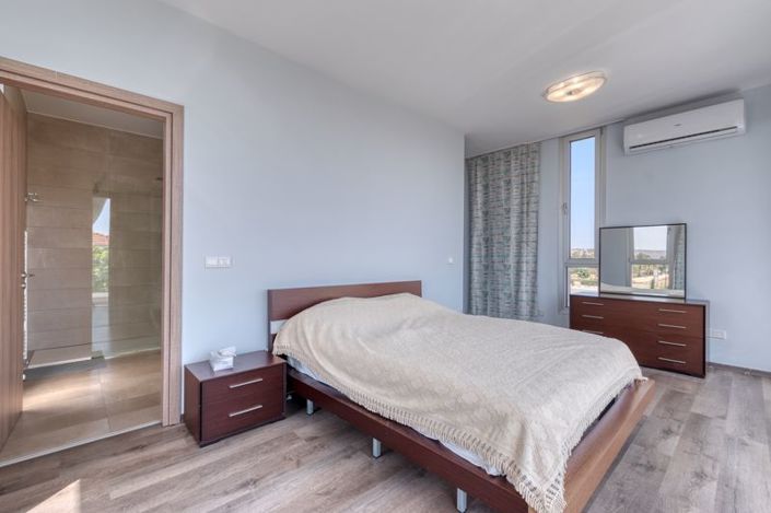 Image No.11-6 Bed Villa for sale