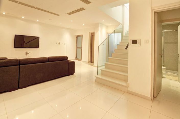 Image No.30-5 Bed Villa for sale