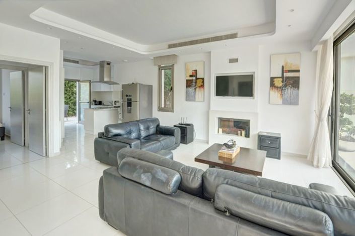 Image No.6-5 Bed Villa for sale