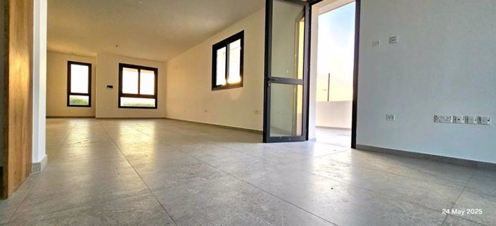 Image No.2-3 Bed Villa for sale