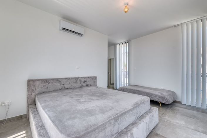 Image No.11-4 Bed Villa for sale