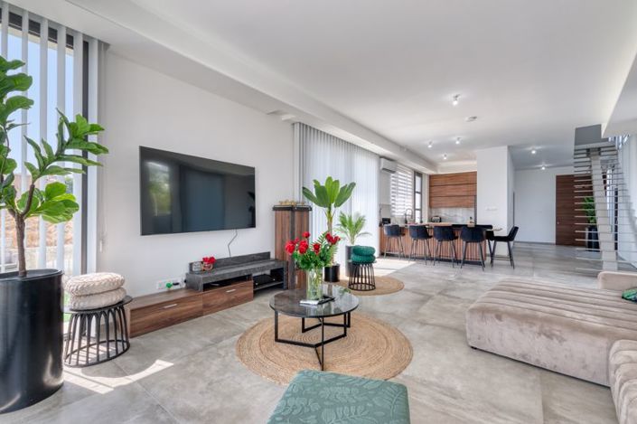 Image No.3-4 Bed Villa for sale