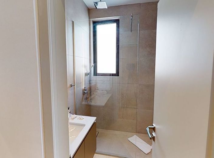 Image No.15-4 Bed Villa for sale